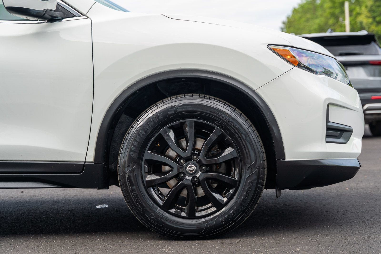 Used 2018 Nissan Rogue SV FWD image 9