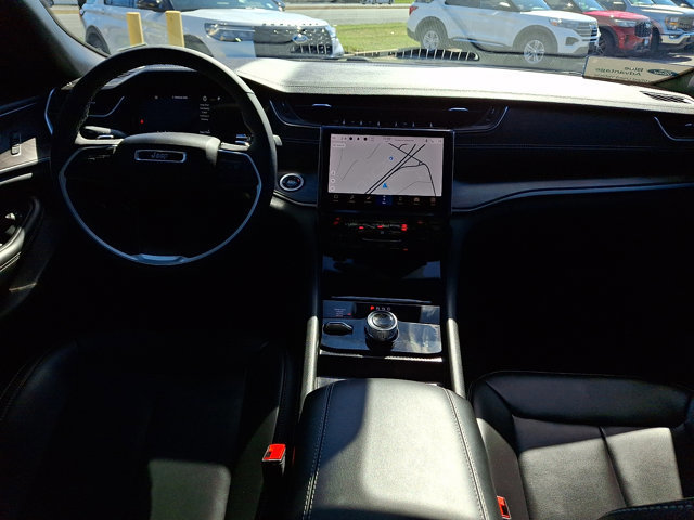 Used 2024 Jeep Grand Cherokee Limited image 14