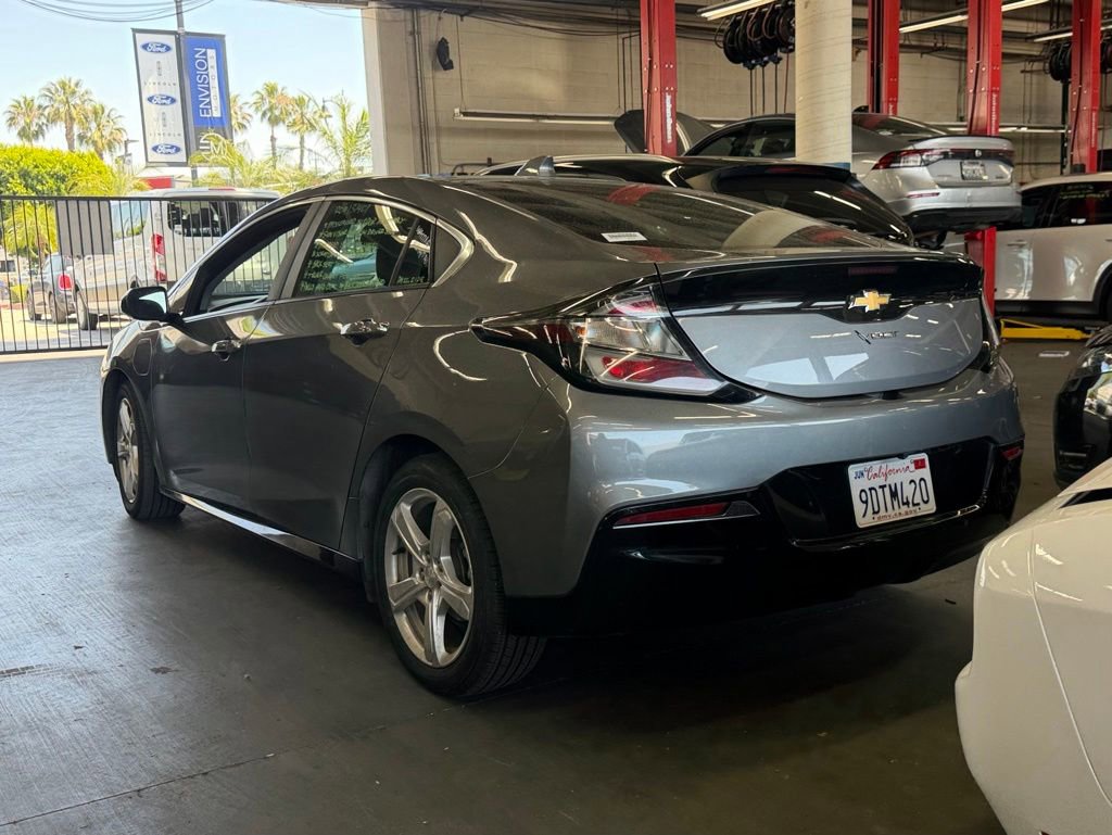 Used 2018 Chevrolet Volt LT w/ Comfort Package FWD image 4