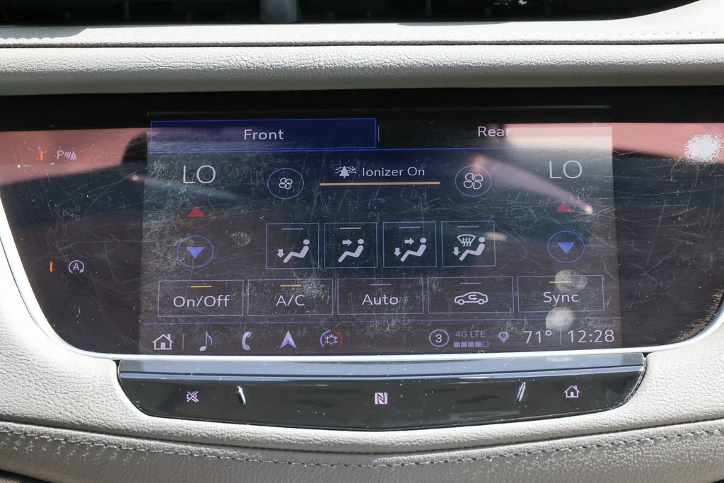 Used 2021 Cadillac XT5 Premium Luxury w/ LPO, Floor Liner Package AWD/4WD image 15