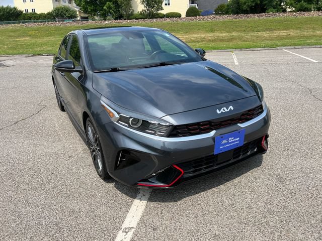 Used 2022 Kia Forte GT-Line w/ GT-Line Premium Package FWD image 2