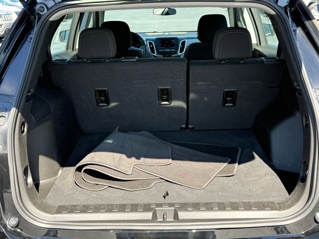 Used 2022 Chevrolet Equinox LS image 16