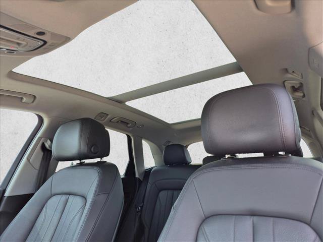 Used 2018 Audi Q5 2.0T Premium Plus AWD/4WD image 19