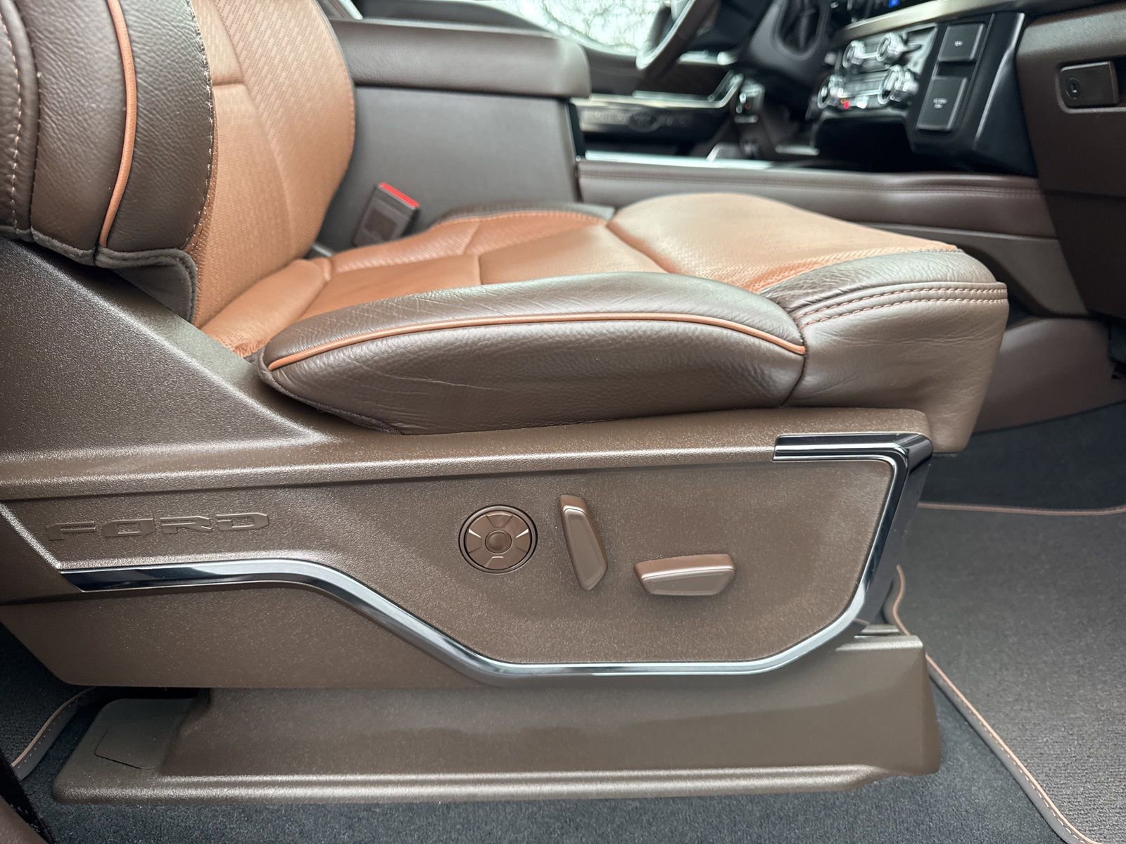 Certified 2024 Ford F350 King Ranch w/ Chrome Package image 38