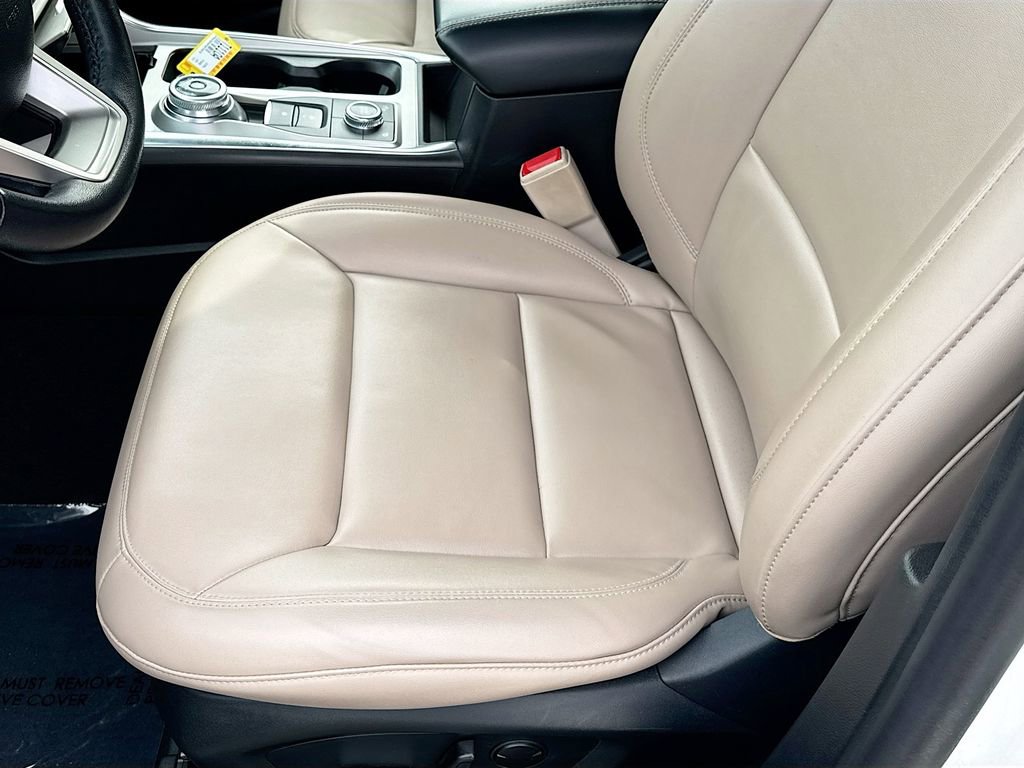 Certified 2023 Ford Explorer XLT w/ Equipment Group 202A image 15