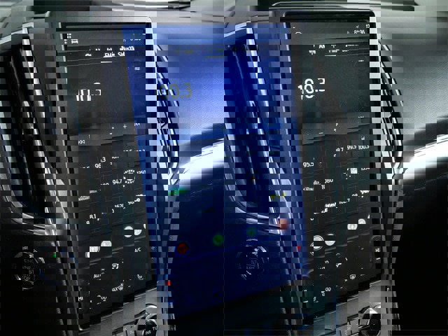 Certified 2024 Ford Edge Titanium w/ Equipment Group 301A image 24