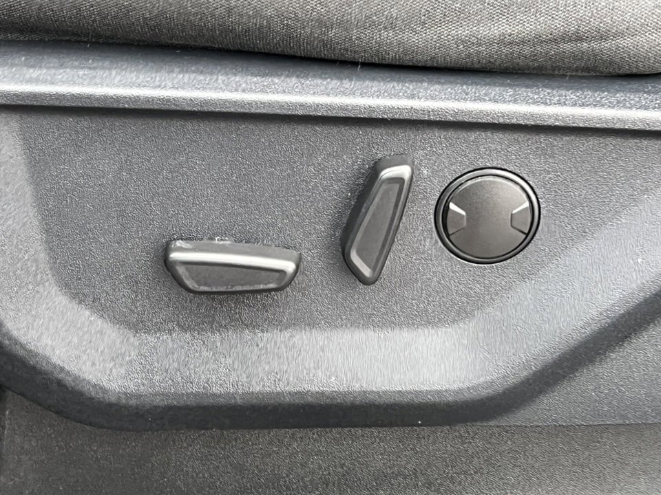 Certified 2022 Ford F150 XLT w/ Equipment Group 302A High image 19