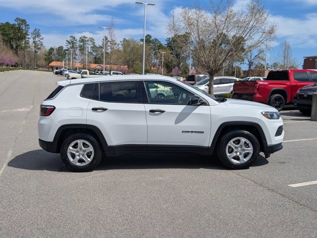 Used 2022 Jeep Compass Sport image 6