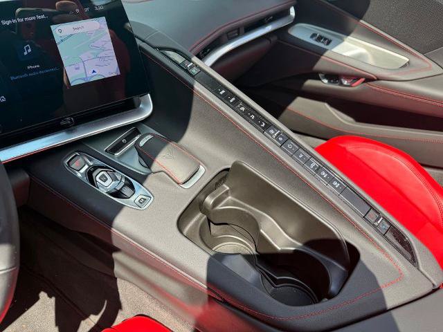 Used 2025 Chevrolet Corvette Stingray Convertible RWD image 18