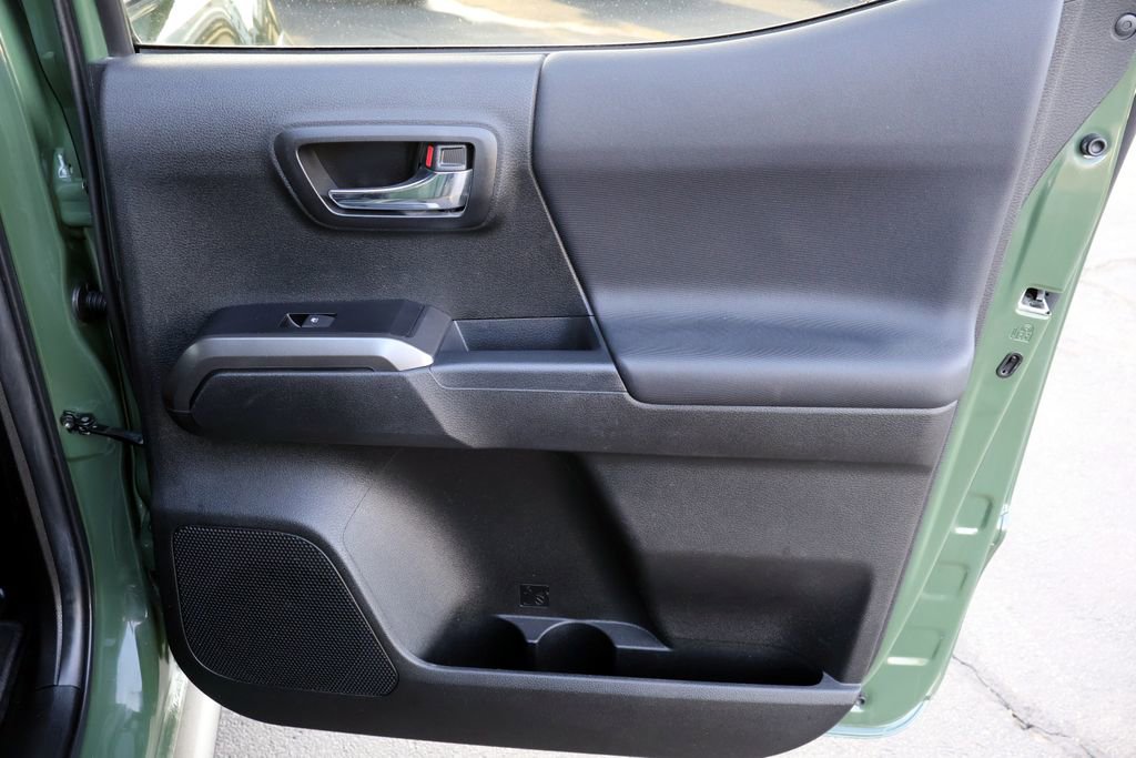 Used 2022 Toyota Tacoma TRD Sport AWD/4WD image 23