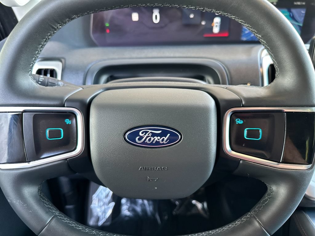 Certified 2025 Ford Expedition Active AWD/4WD image 24