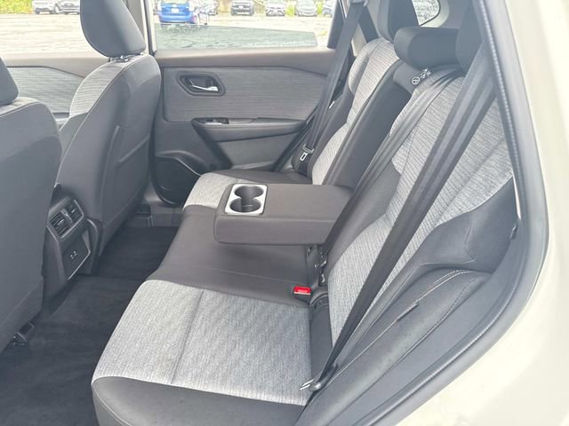 Used 2023 Nissan Rogue SV image 14