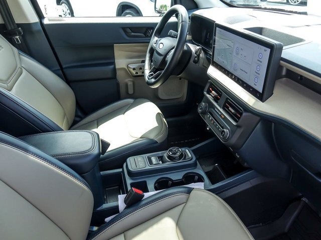 Certified 2025 Ford Maverick Lariat w/ 4K Tow Package AWD/4WD image 33