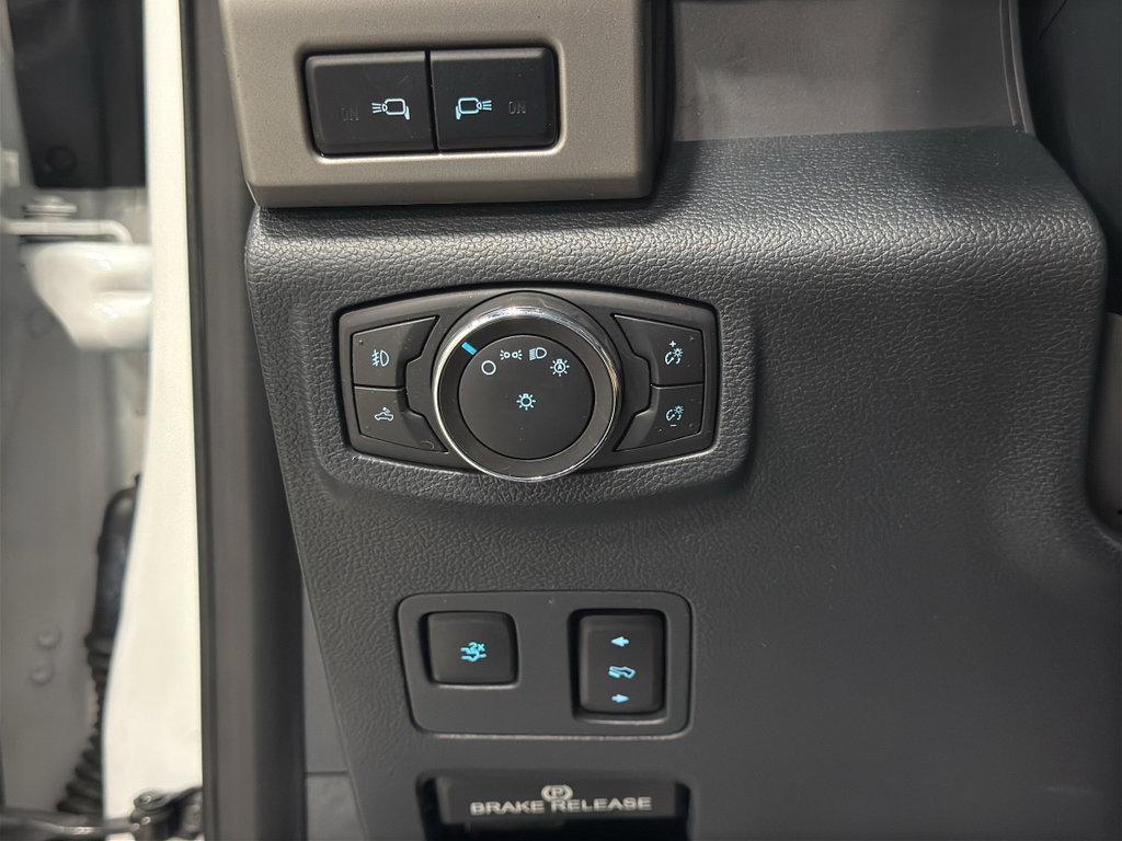 Certified 2022 Ford F250 Lariat w/ Lariat Ultimate Package image 23