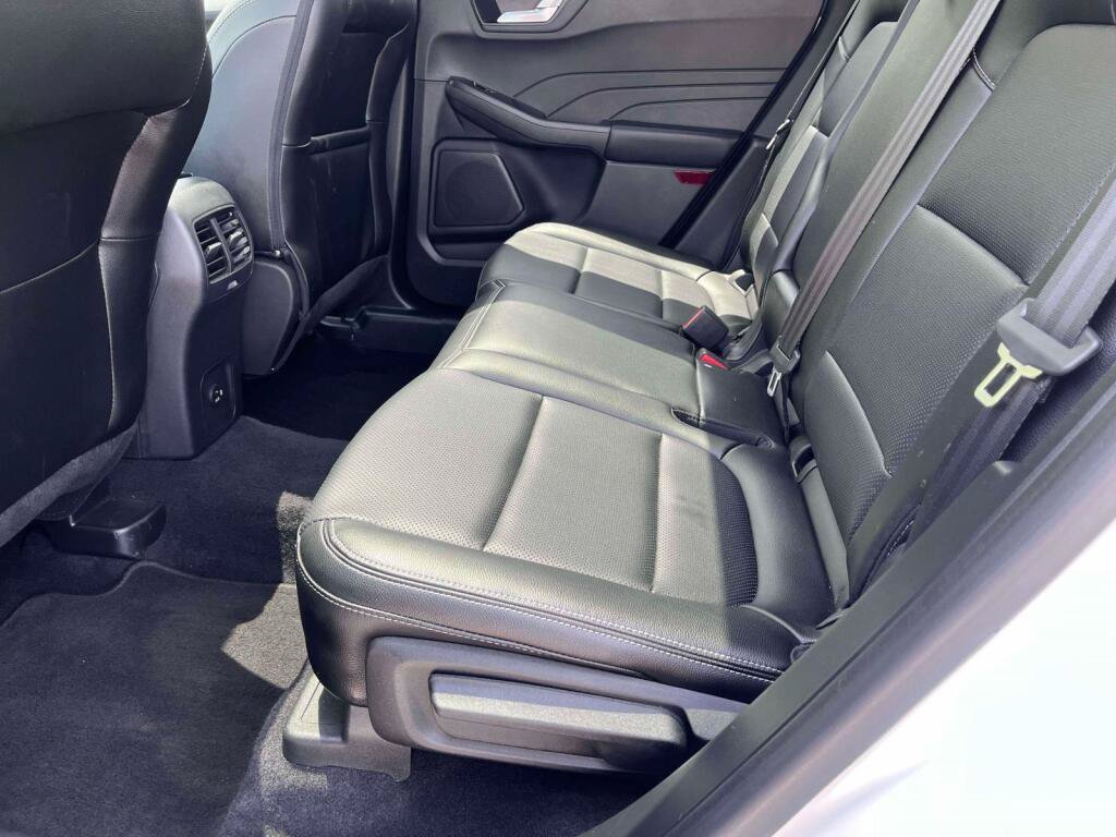 Certified 2022 Ford Escape SEL AWD/4WD image 18