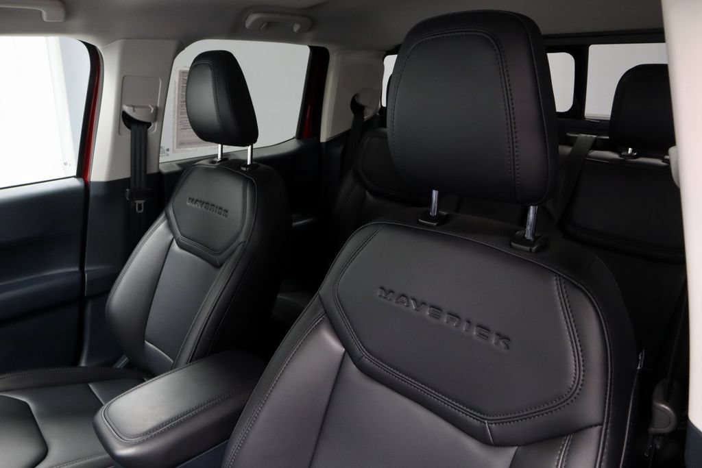 Certified 2025 Ford Maverick Lariat w/ Black Appearance Package AWD/4WD image 28