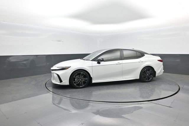 Used 2025 Toyota Camry XSE w/ Premium Plus Package image 4