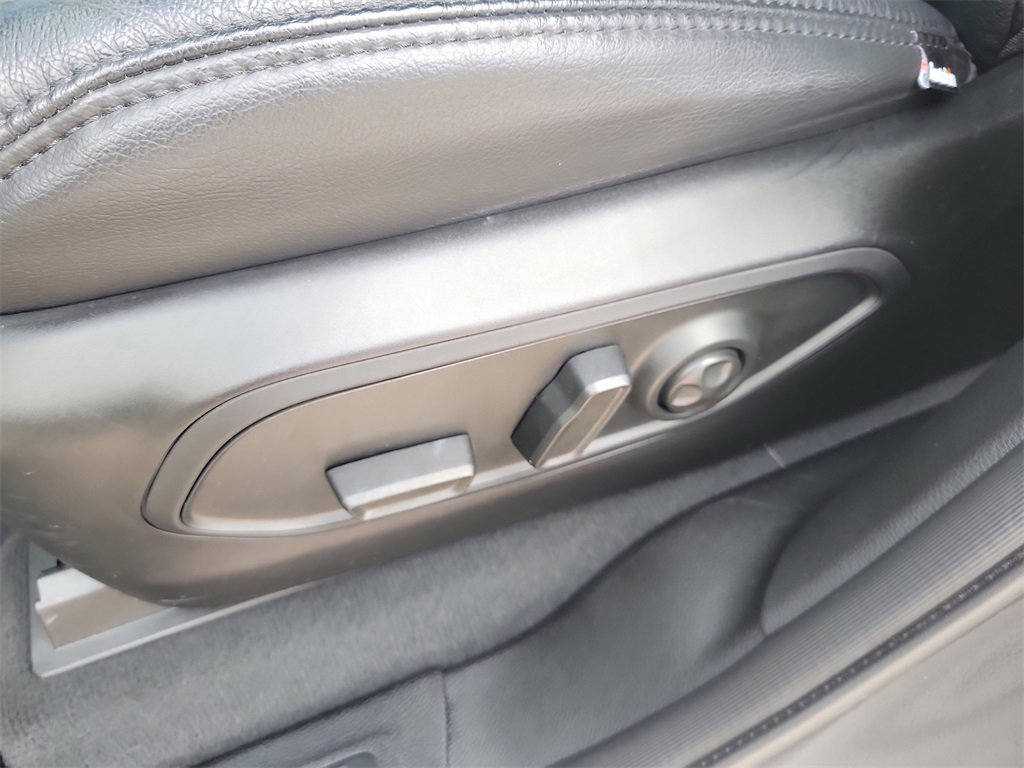 Used 2024 Jeep Grand Cherokee Laredo X image 14