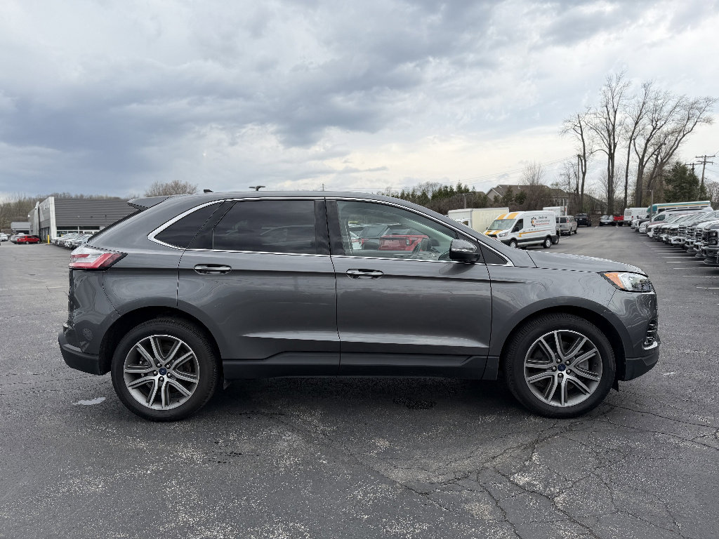Certified 2022 Ford Edge Titanium AWD/4WD image 8