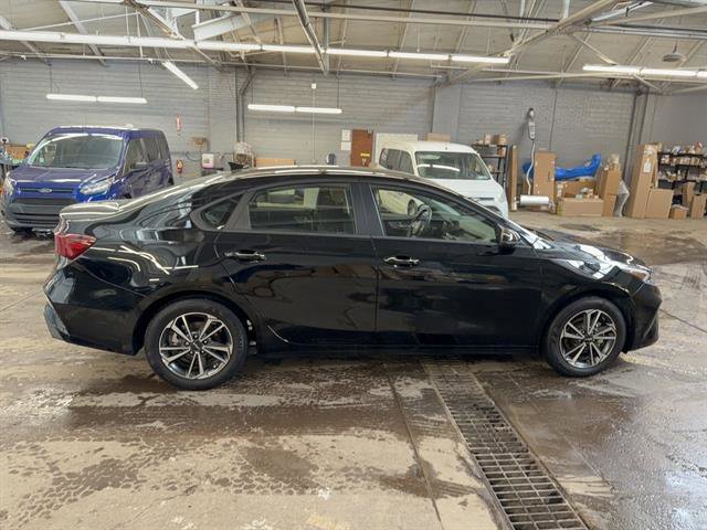 Used 2024 Kia Forte LXS w/ LXS Technology Package image 5