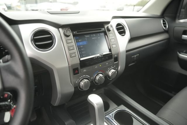 Used 2018 Toyota Tundra SR5 w/ SR5 Upgrade Package image 25