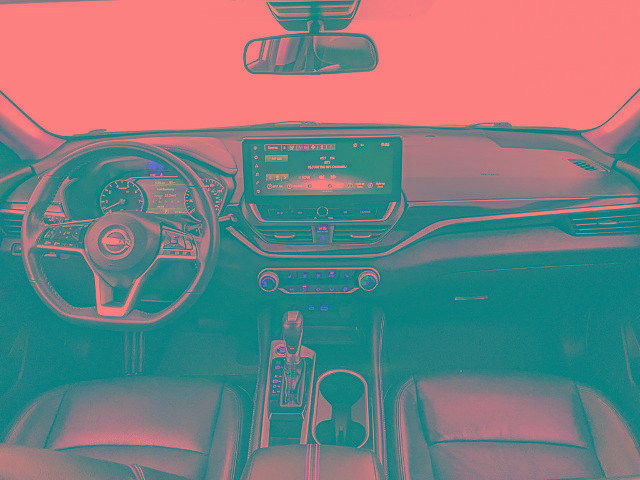 Used 2024 Nissan Altima 2.5 SR w/ SR Premium Package image 7