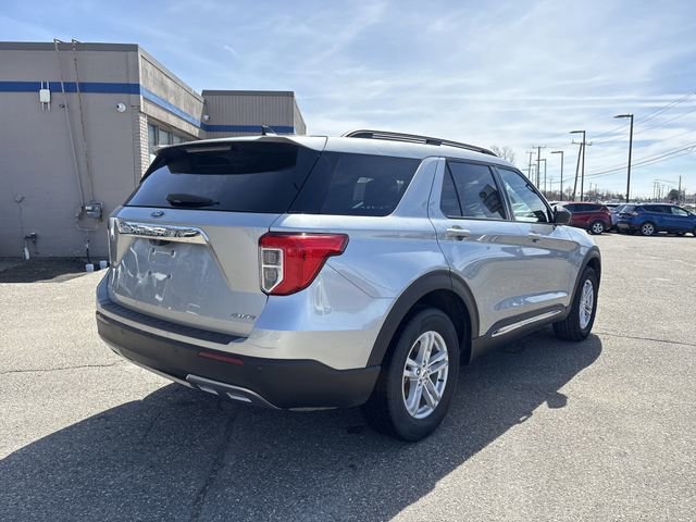 Certified 2023 Ford Explorer XLT w/ Equipment Group 202A image 7