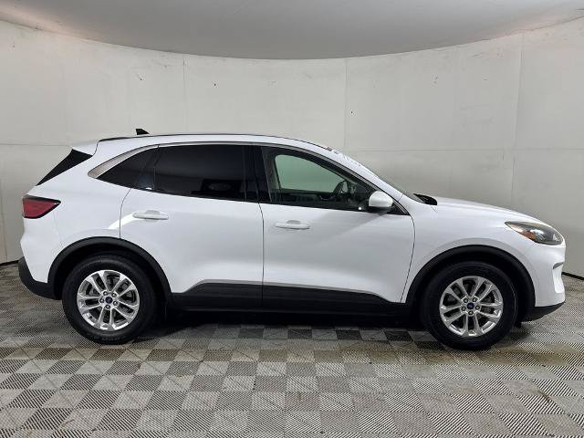 Certified 2020 Ford Escape SE FWD image 2