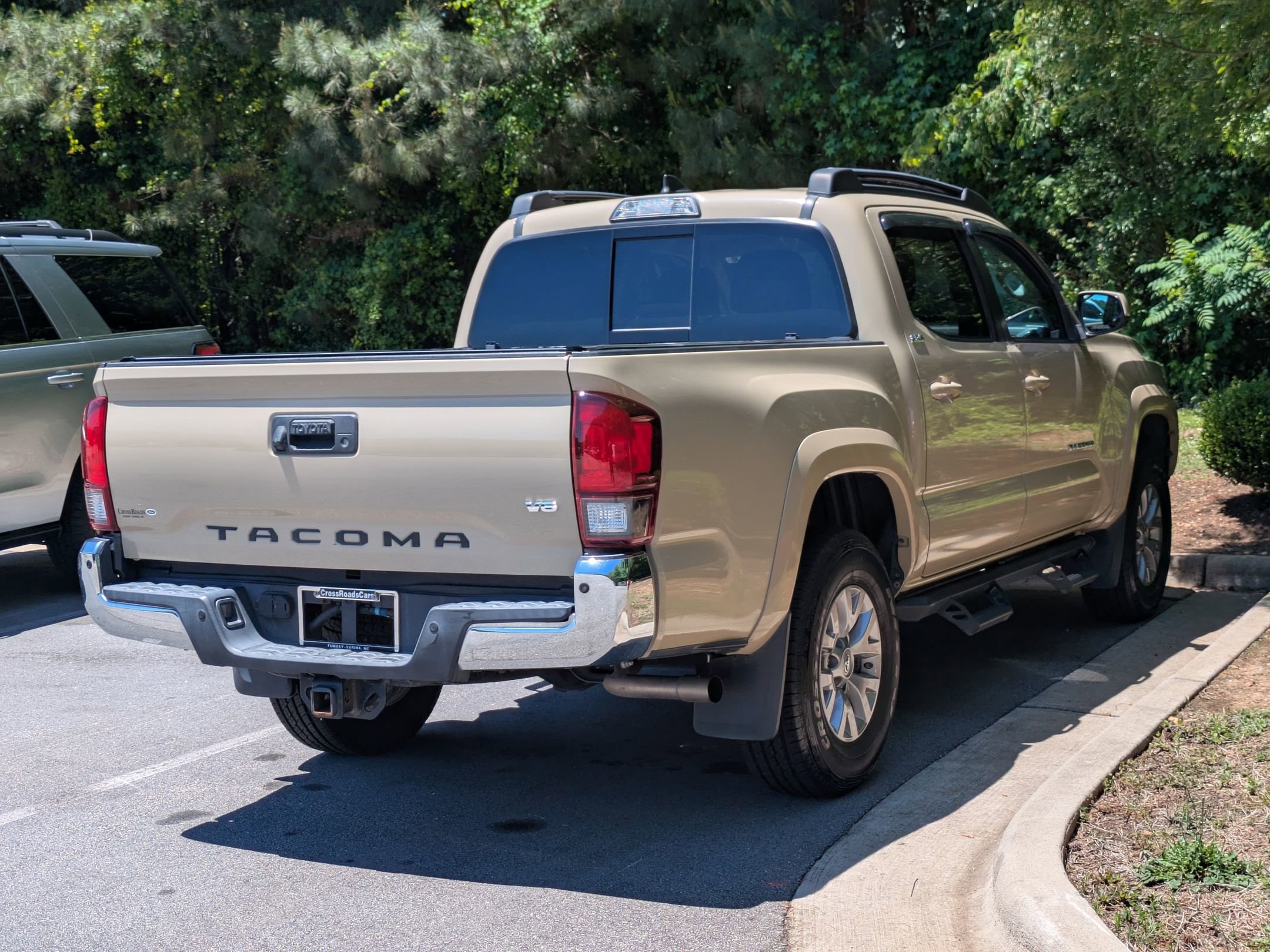 Used 2019 Toyota Tacoma SR5 RWD image 3