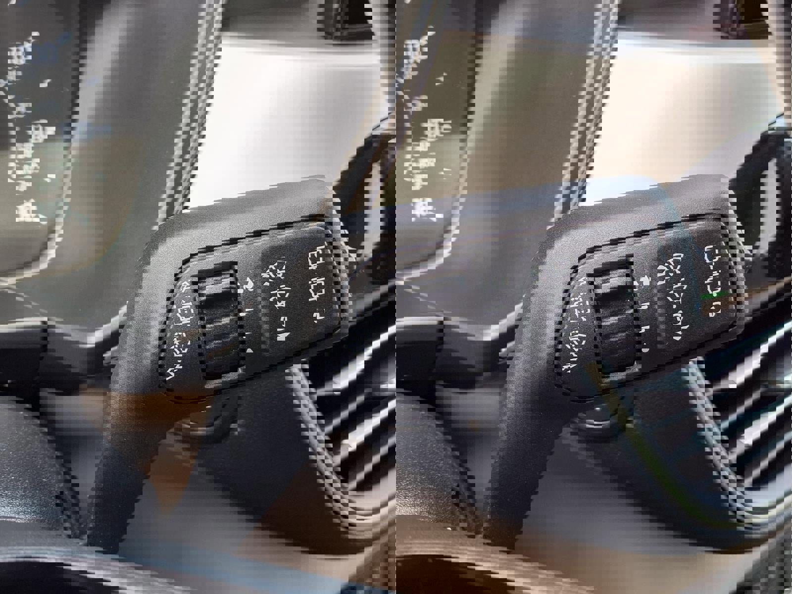 Certified 2022 Ford Escape SE w/ Cold Weather Package image 16