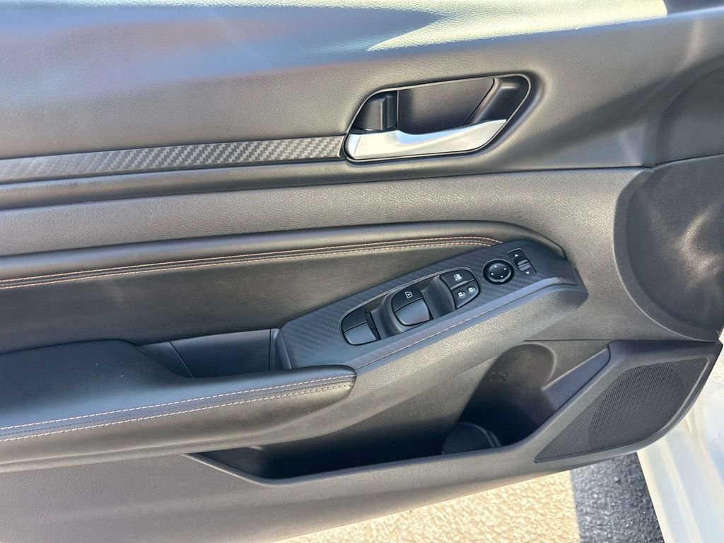 Used 2022 Nissan Altima 2.5 SR w/ Midnight Edition Package image 20