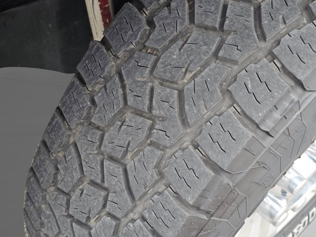 Certified 2017 Ford F250 XLT w/ XLT Value Package image 33