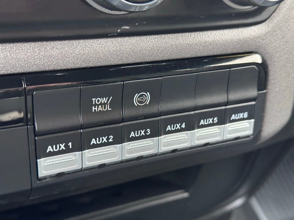 Used 2022 RAM 3500 Tradesman image 31