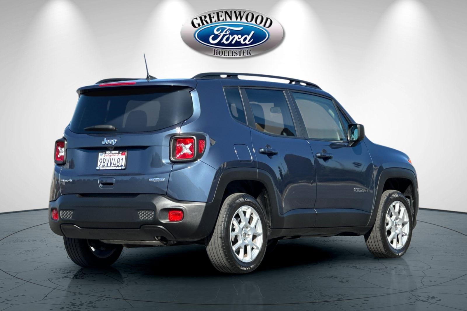 Used 2022 Jeep Renegade Latitude image 4