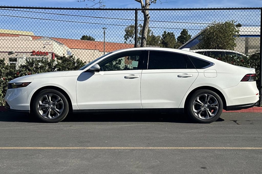 Used 2023 Honda Accord EX image 7
