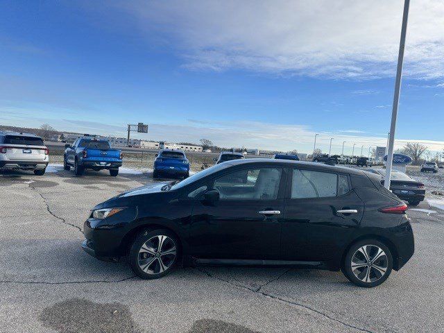 Used 2020 Nissan Leaf SV w/ SV Technology Package image 2