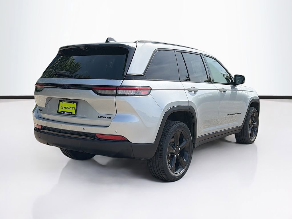 Used 2024 Jeep Grand Cherokee Limited w/ Luxury Tech Group II AWD/4WD image 5