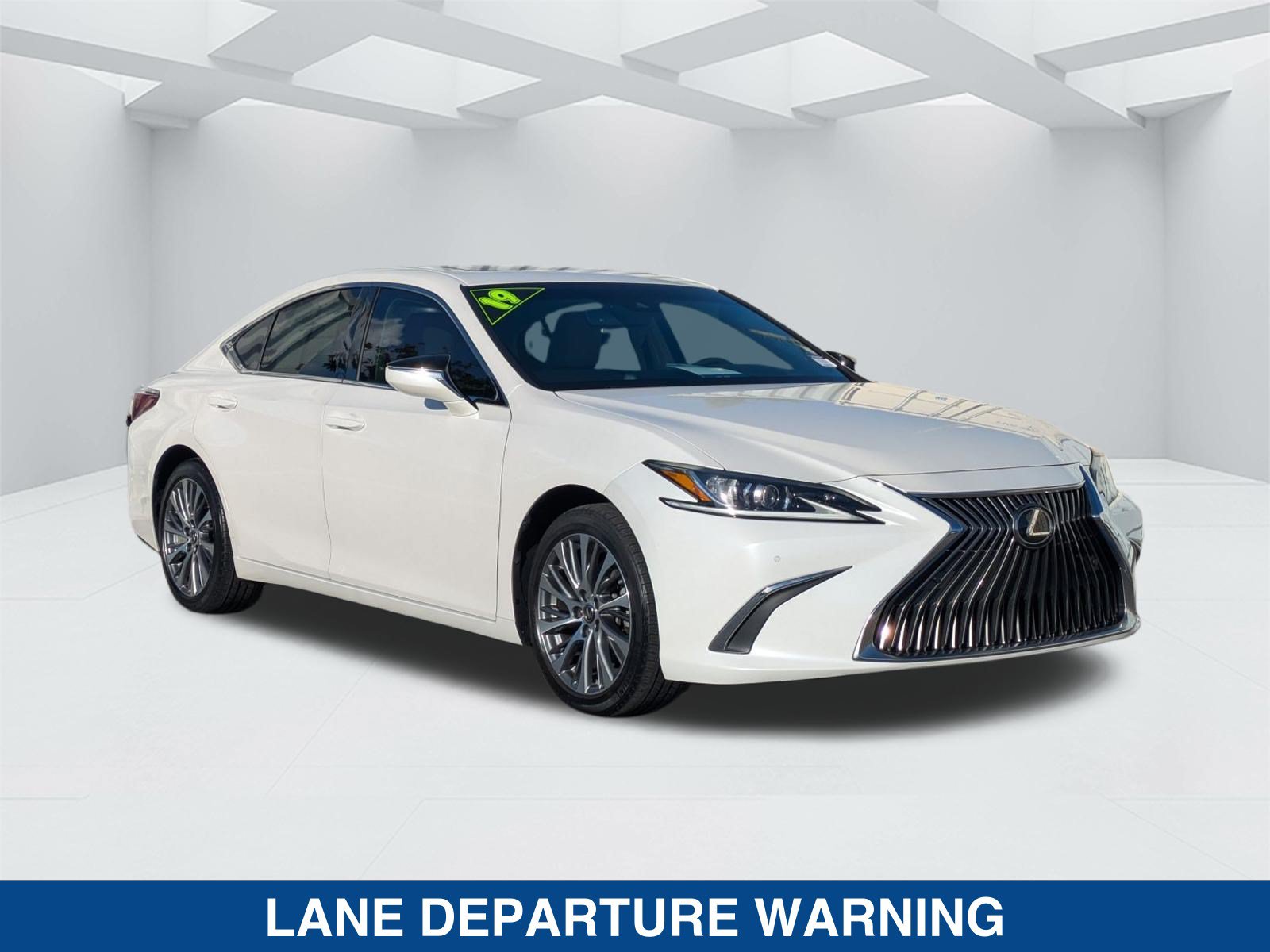 Used 2019 Lexus ES 350 w/ Premium Package FWD image 3