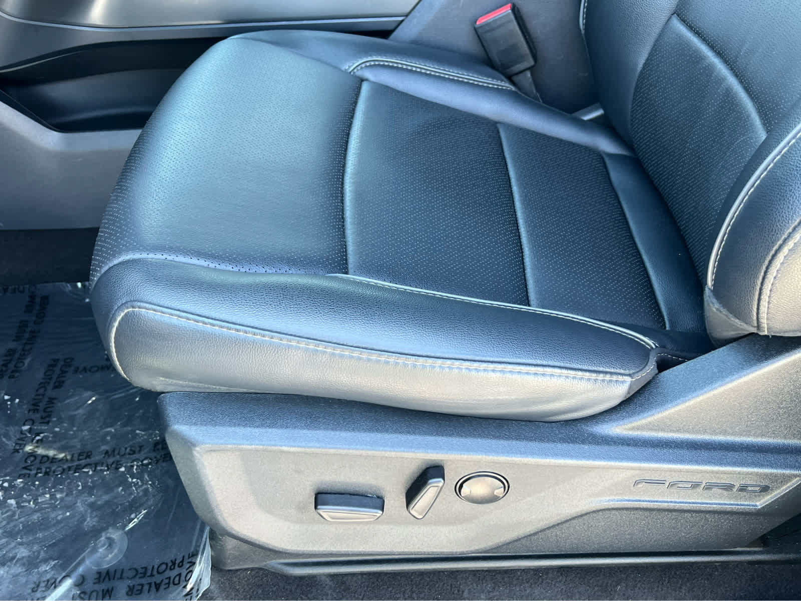 Certified 2025 Ford F150 Lariat AWD/4WD image 32