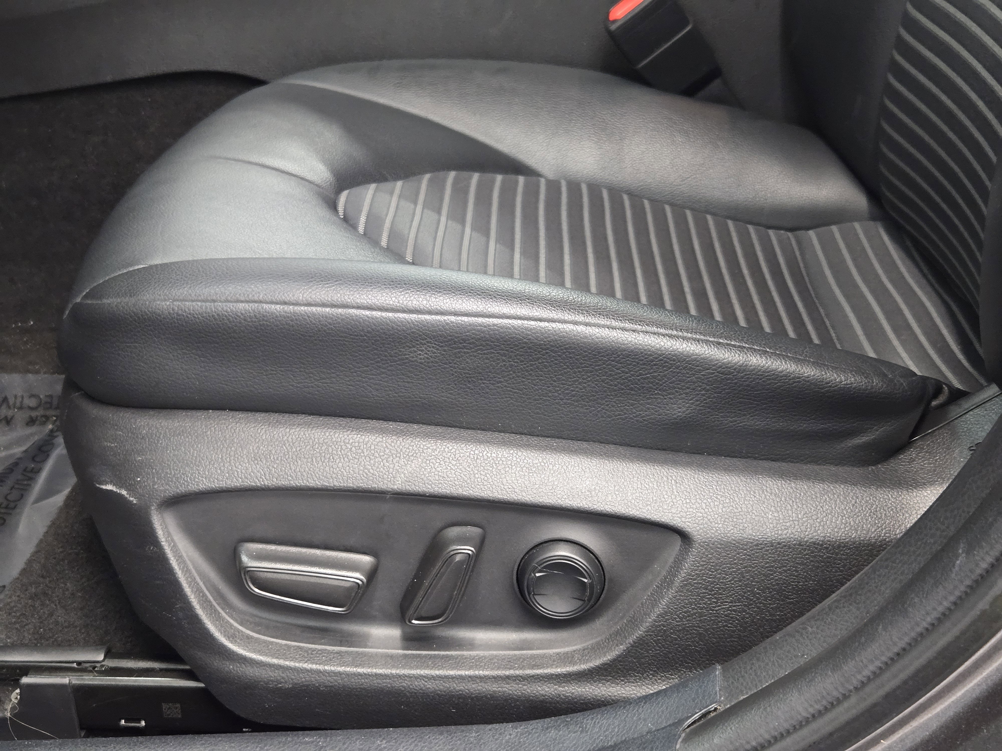 Used 2021 Toyota Camry SE FWD image 24