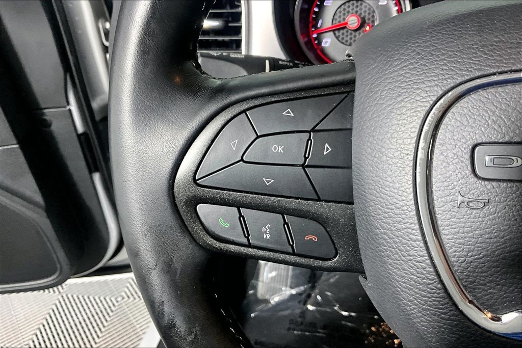 Used 2020 Dodge Charger SXT RWD image 18