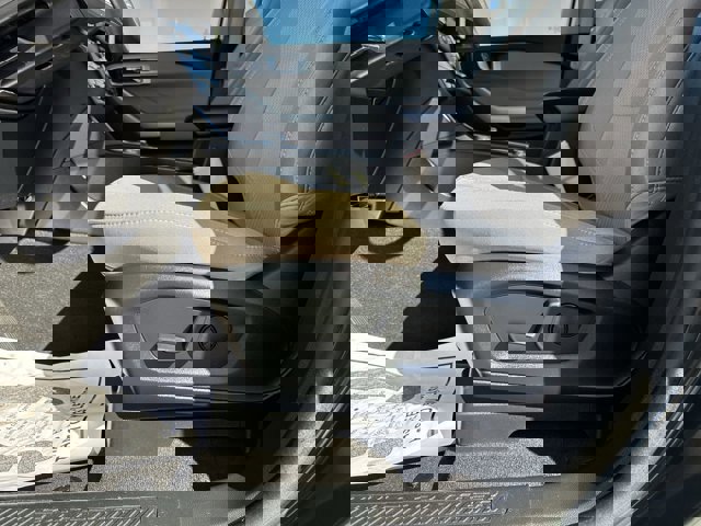 Certified 2023 Ford Explorer XLT image 5