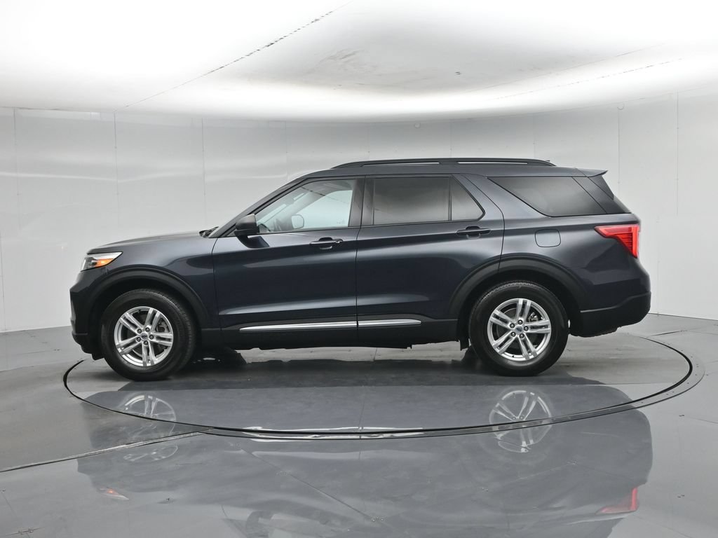 Certified 2023 Ford Explorer XLT RWD image 30