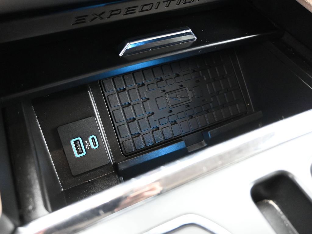 Certified 2024 Ford Expedition Max XLT image 44