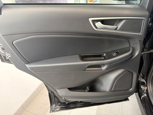 Certified 2018 Ford Edge SEL w/ Equipment Group 201A AWD/4WD image 18