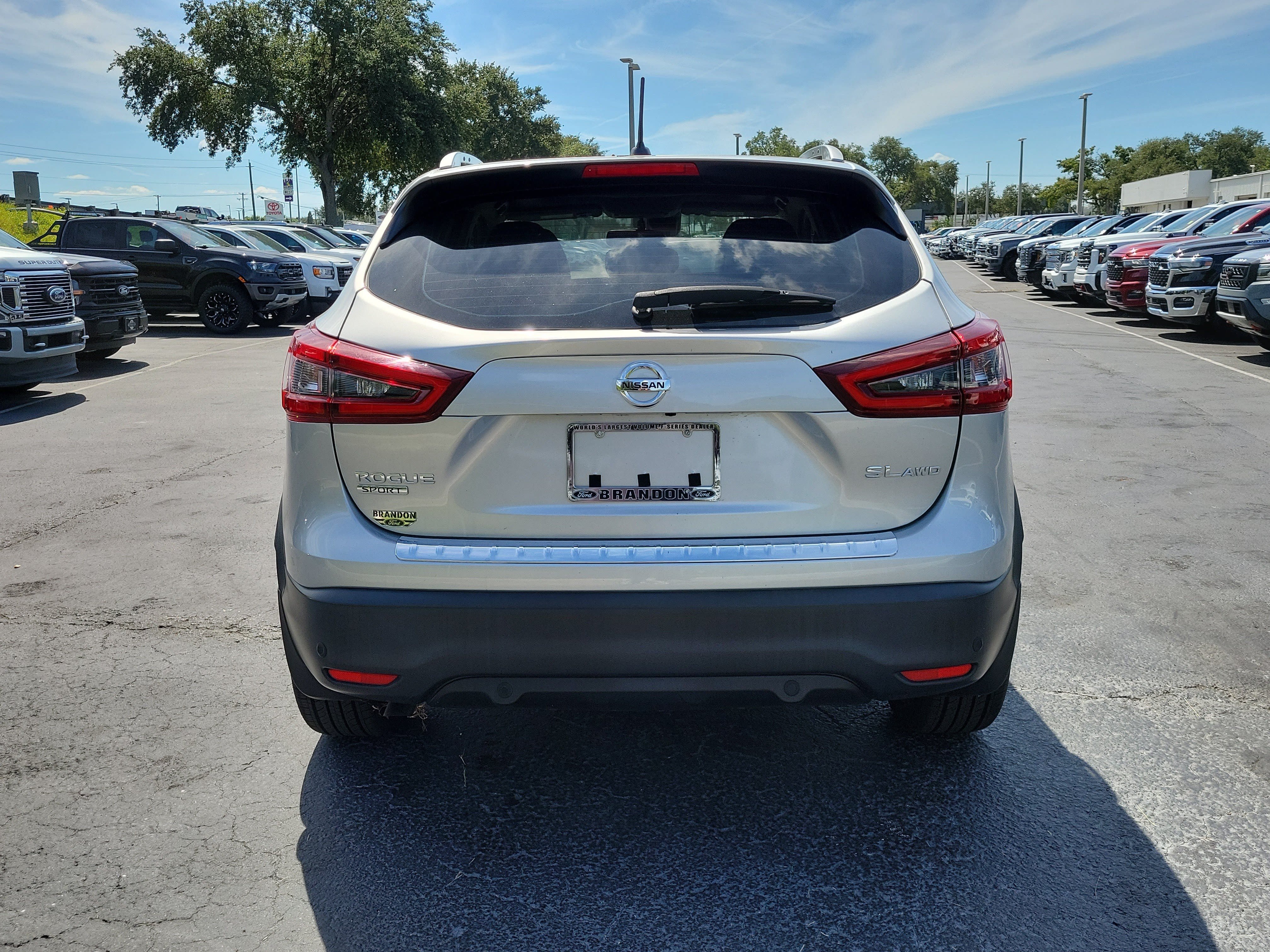 Used 2022 Nissan Rogue Sport SL w/ Premium Package AWD/4WD image 8