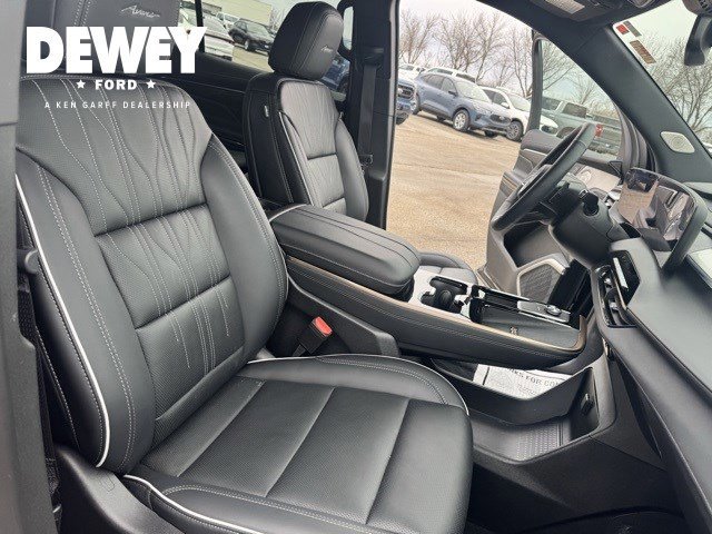 Used 2025 Buick Enclave Avenir w/ Trailering Package, 5000 lbs. image 37