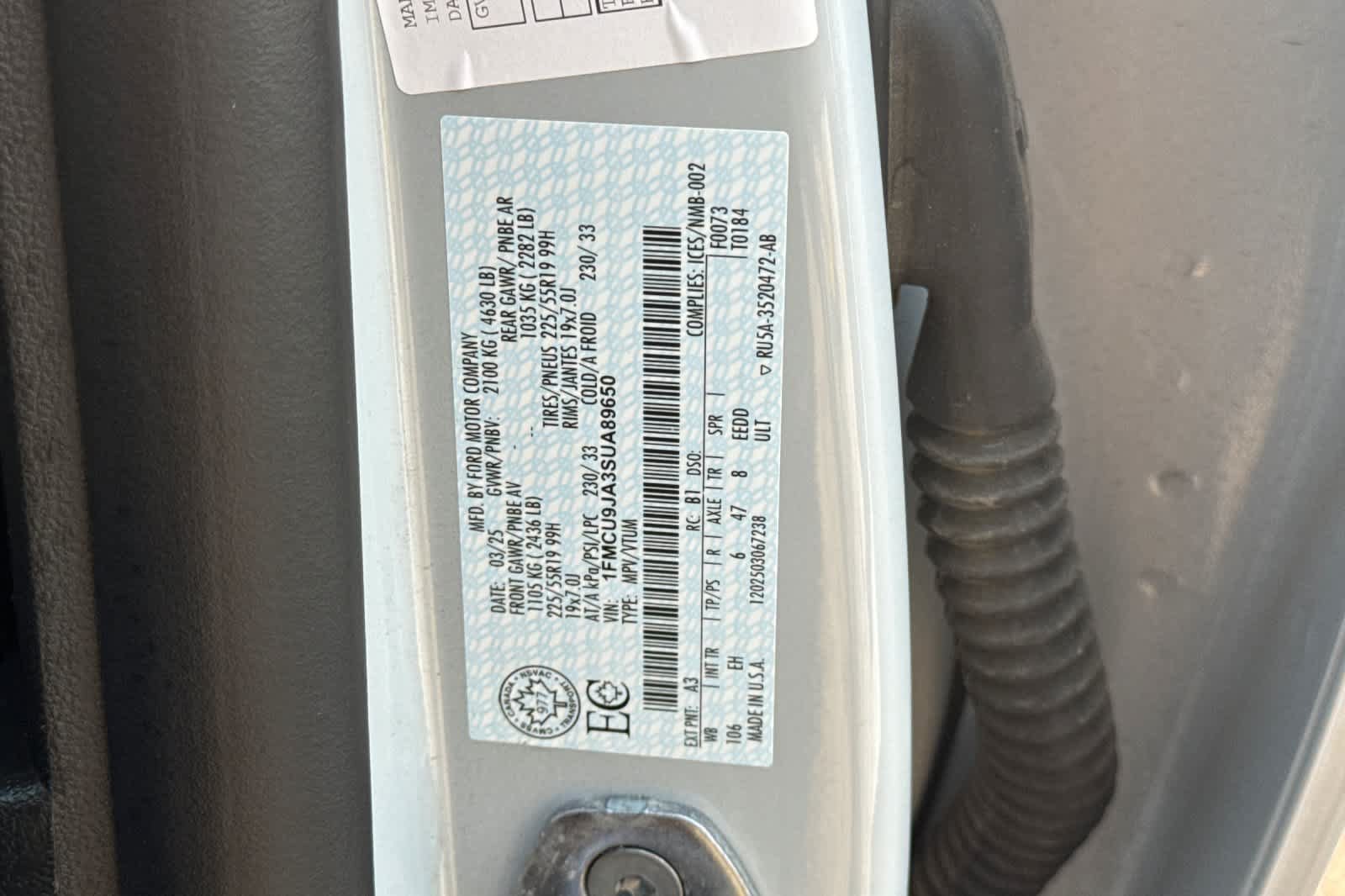 Certified 2025 Ford Escape Platinum AWD/4WD image 29
