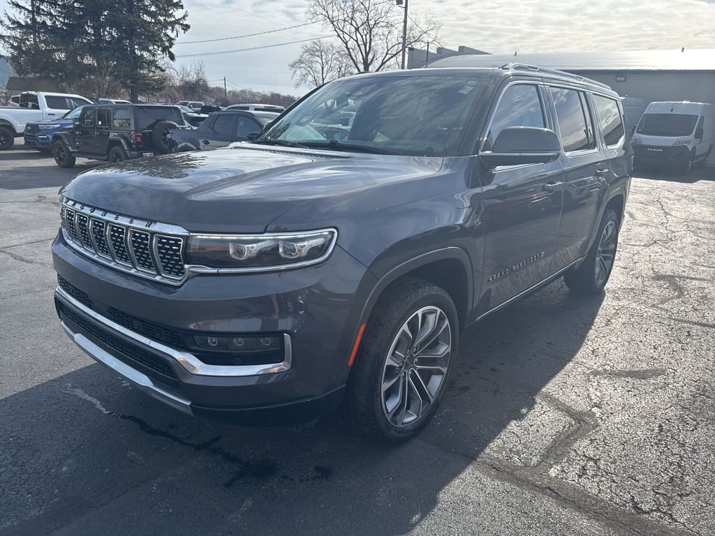 Used 2022 Jeep Grand Wagoneer Series III w/ Rear Seat Video Group 1 image 7