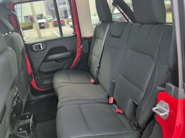 Used 2020 Jeep Wrangler Unlimited Sahara AWD/4WD image 14